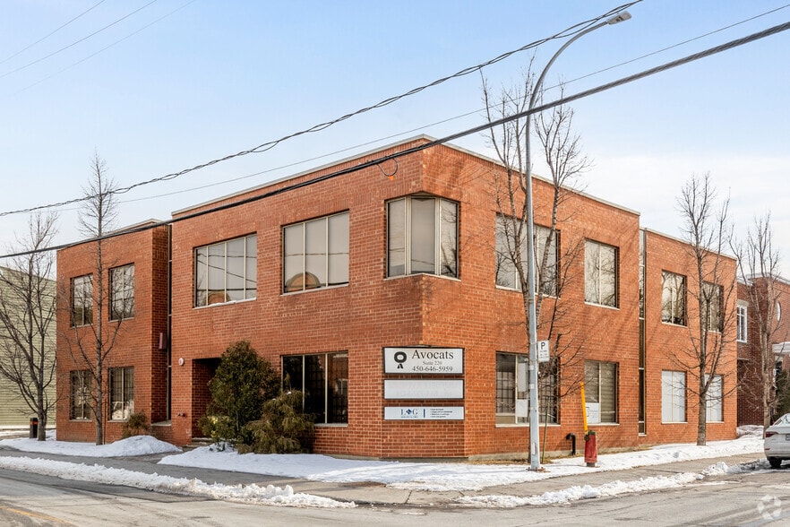 80 Rue Saint-Laurent O, Longueuil, QC à vendre - Photo principale - Image 1 de 4