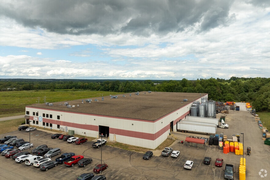 2290 W Main St, Alliance, OH for lease - Building Photo - Image 2 of 6