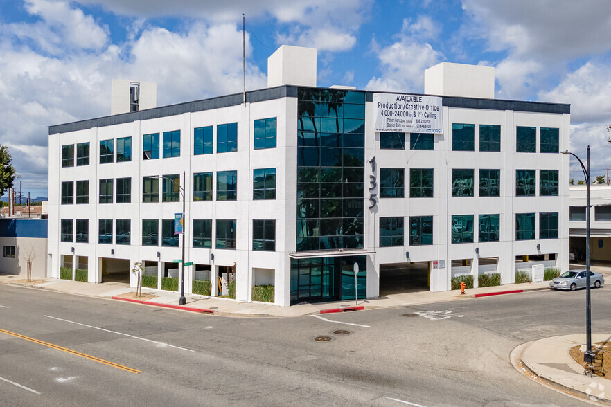 135 W Magnolia Blvd, Burbank, CA for sale - Primary Photo - Image 1 of 41