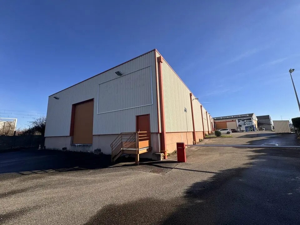 41 Bis Route D'Heyrieux, Mions for lease Building Photo- Image 1 of 8