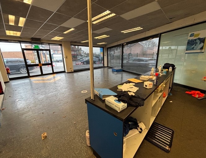 171 Lincoln Rd, Peterborough à vendre Photo intérieure- Image 1 de 2