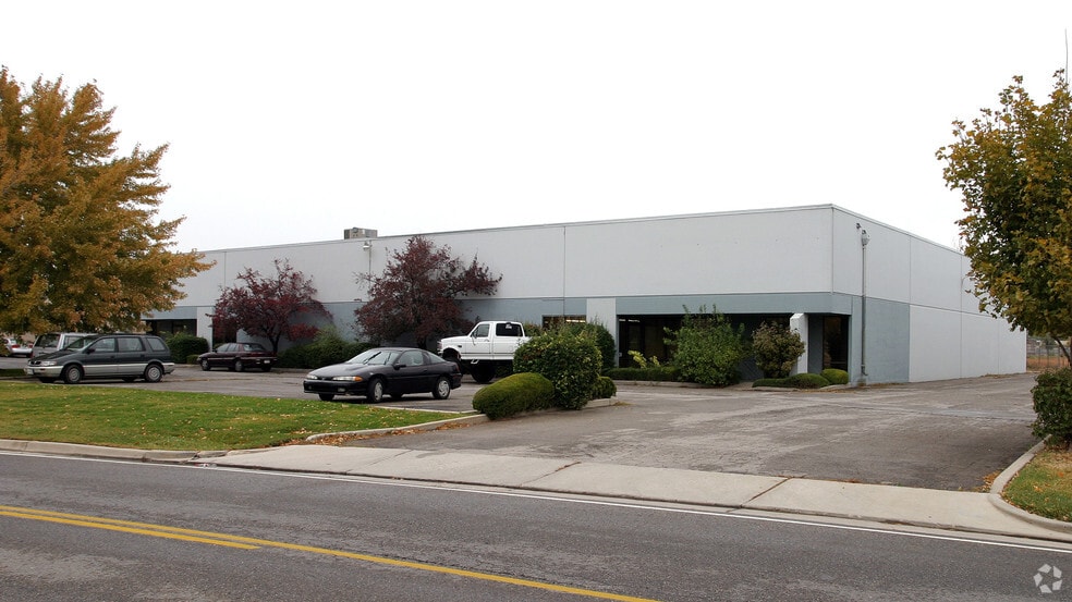 2545 Decker Lake Ln, Salt Lake City, UT for lease - Building Photo - Image 2 of 11