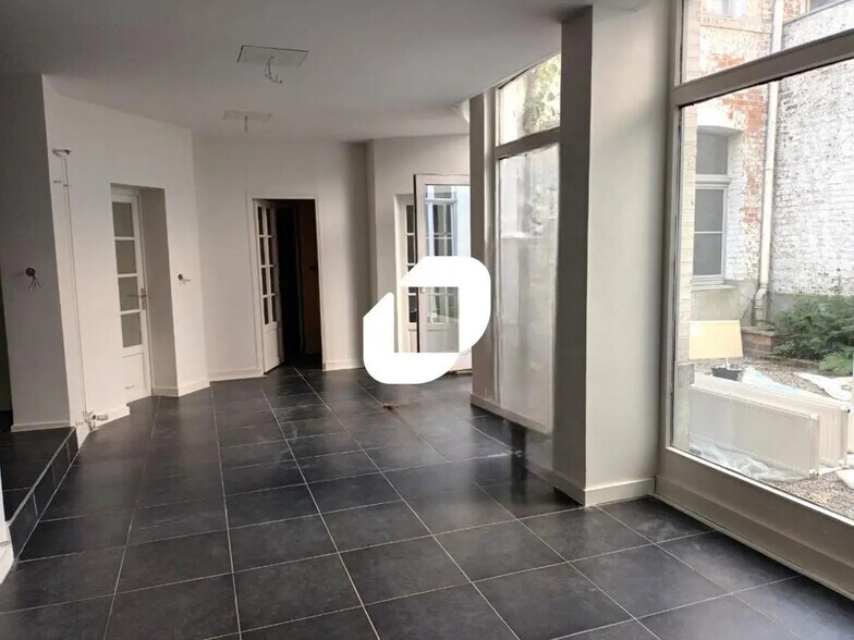 25 Rue Du Lieutenant Colpin, Lille à louer - Photo du bâtiment - Image 3 de 16
