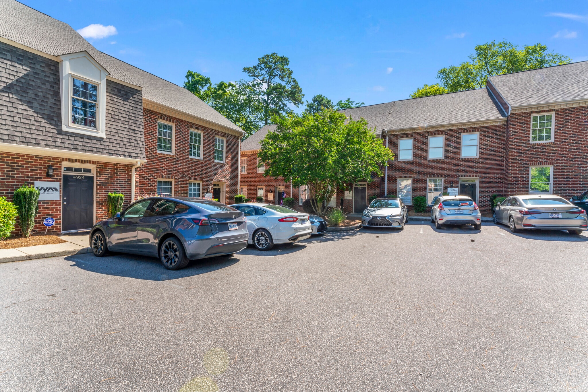 4920-4928 Windy Hill Dr, Raleigh, NC for lease Primary Photo- Image 1 of 9