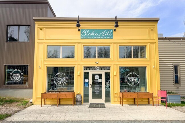 Plus de détails pour 60 Artisans Way, Windsor, VT - Flex à vendre