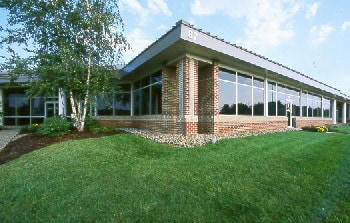 87 S Commerce Way, Bethlehem, PA for lease - Building Photo - Image 1 of 6