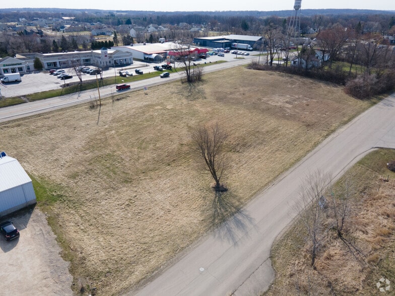 10909 N Main St, Richmond, IL for lease - Building Photo - Image 2 of 3