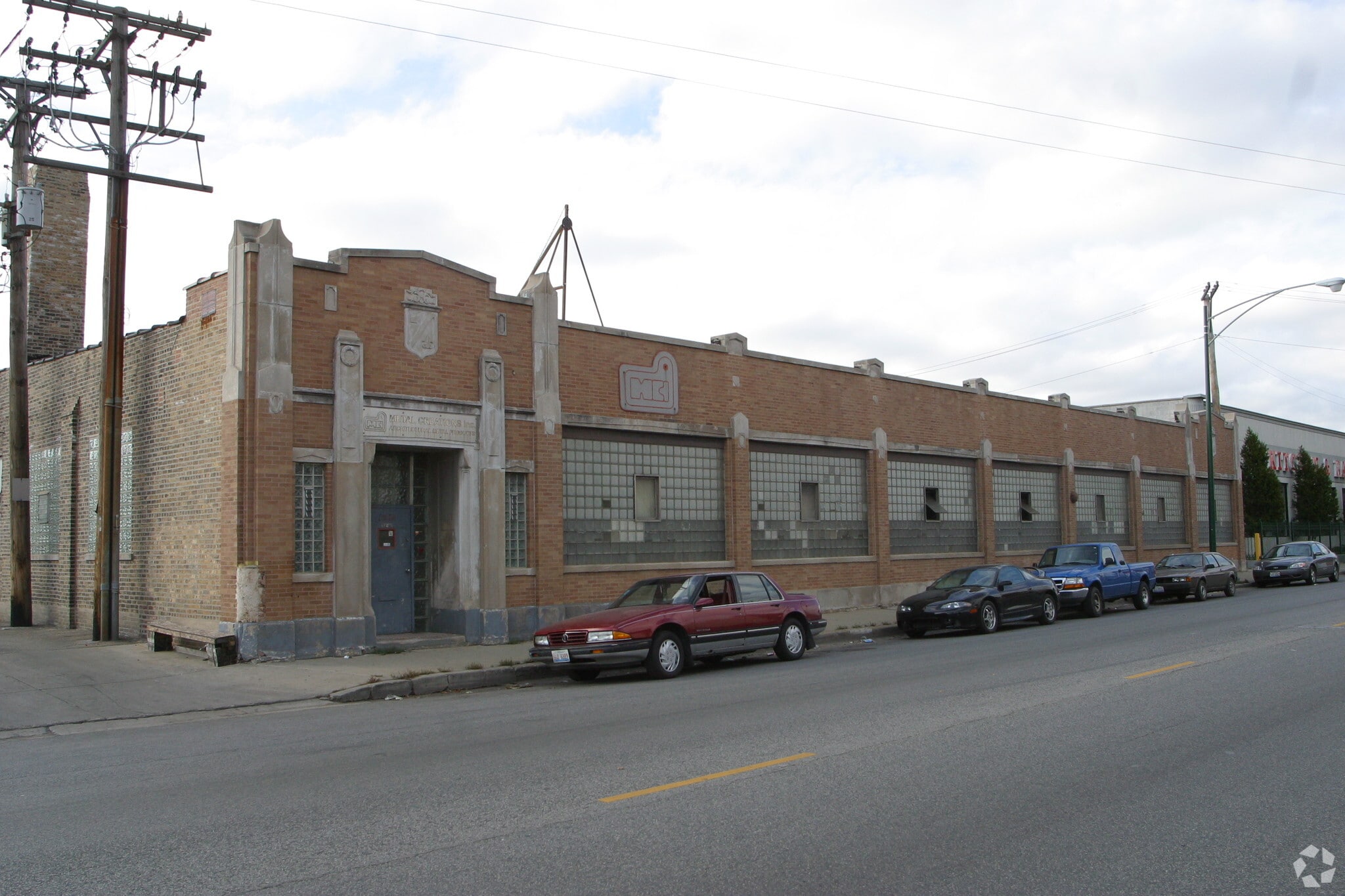 2444 N Pulaski Rd, Chicago, IL for lease Primary Photo- Image 1 of 41