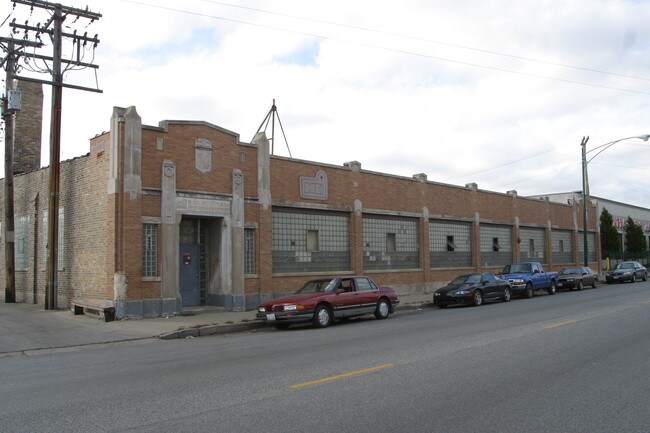 More details for 2444 N Pulaski Rd, Chicago, IL - Industrial for Lease