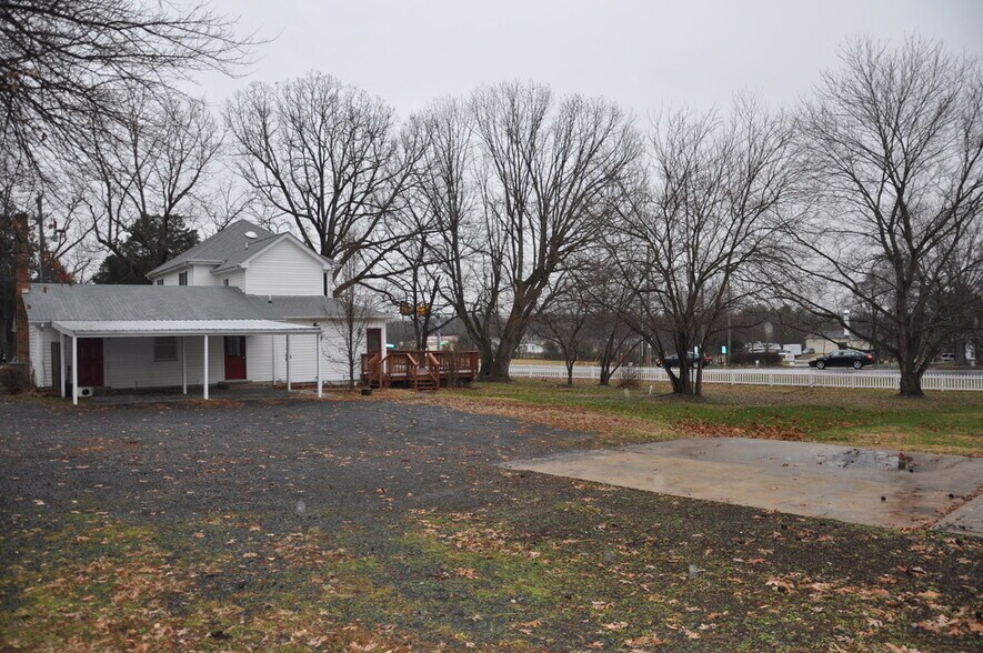 9292 Old Dumfries Rd, Catlett, VA à vendre - Photo du bâtiment - Image 3 de 7