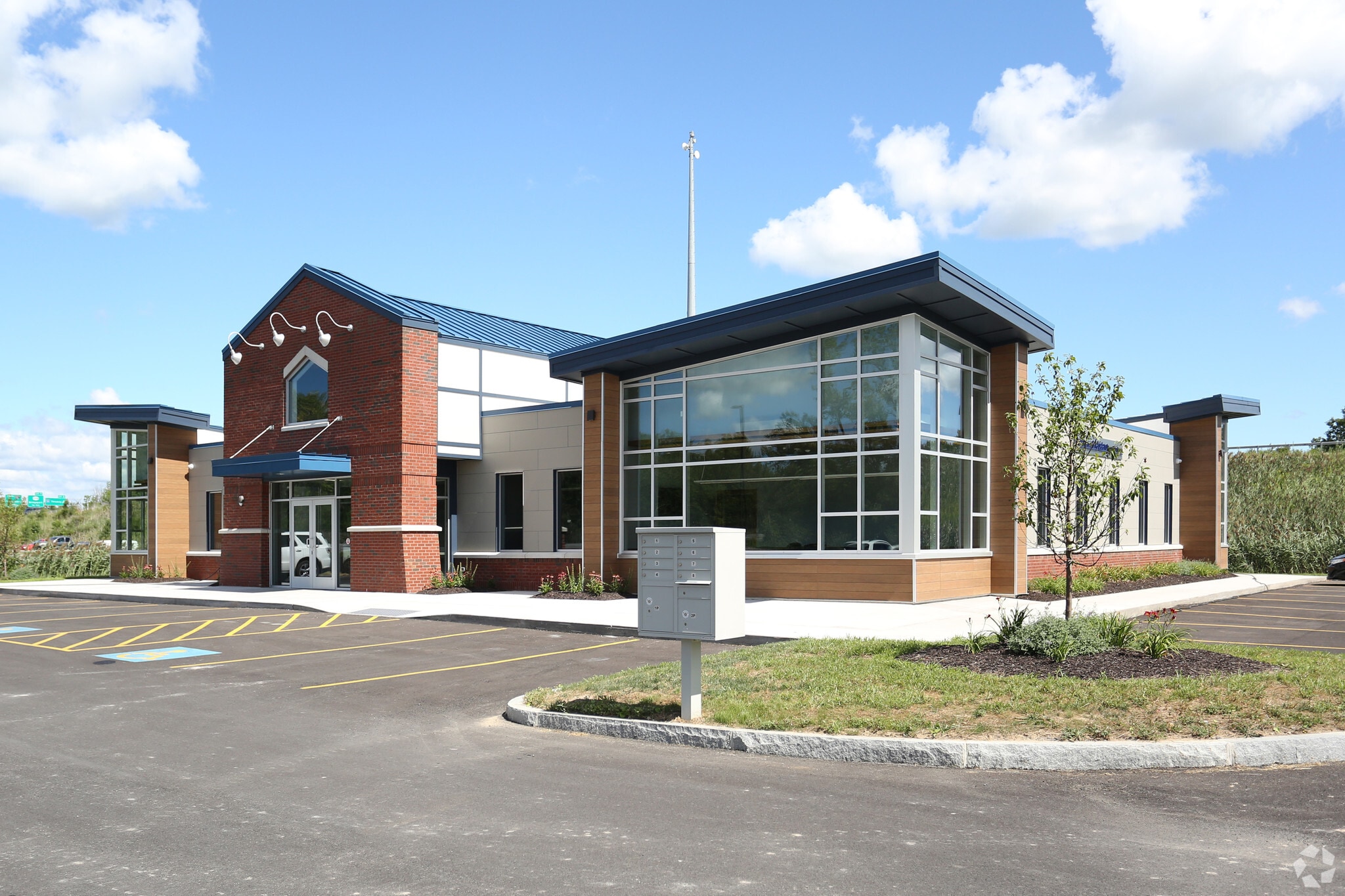 6739 Myers Rd, East Syracuse, NY for lease Primary Photo- Image 1 of 7