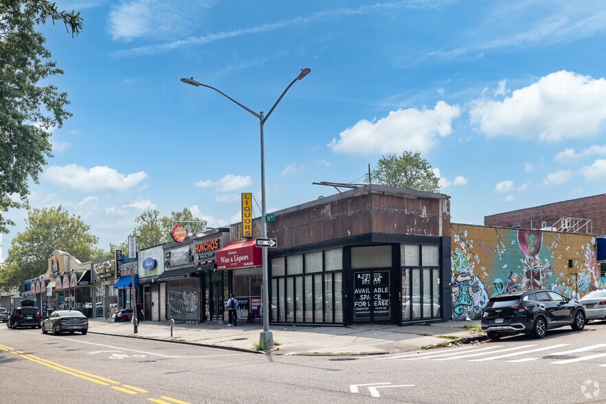 2402-2430 34th Ave, Astoria, NY for lease - Building Photo - Image 2 of 4