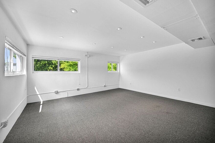 800 NW 7th Ave, Miami, FL for lease - Interior Photo - Image 3 of 8