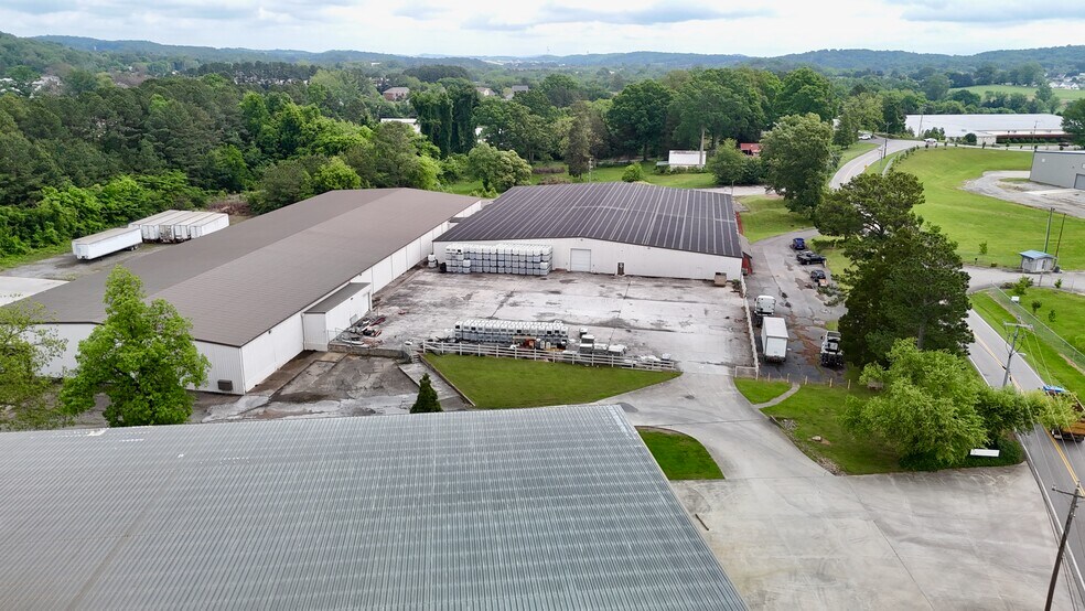 2915 20th St NE, Cleveland, TN à louer - Photo du bâtiment - Image 2 de 10