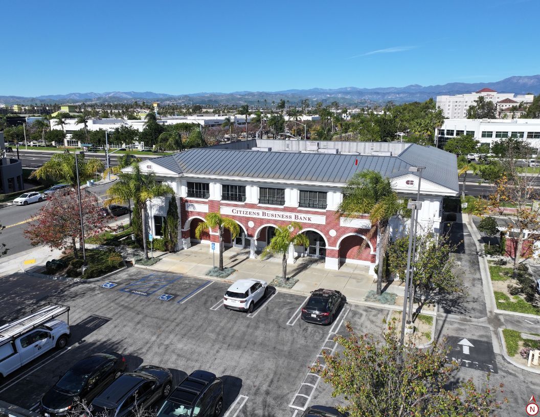 2400 E Gonzales Rd, Oxnard, CA for lease Primary Photo- Image 1 of 6
