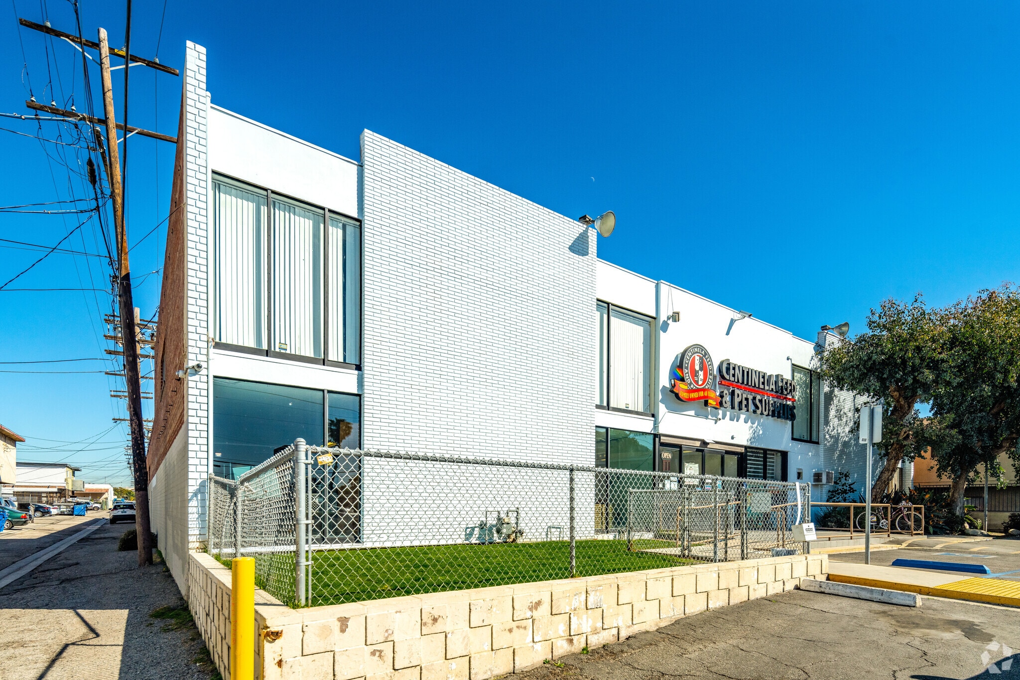 3860 S Centinela Ave, Los Angeles, CA for lease Primary Photo- Image 1 of 7