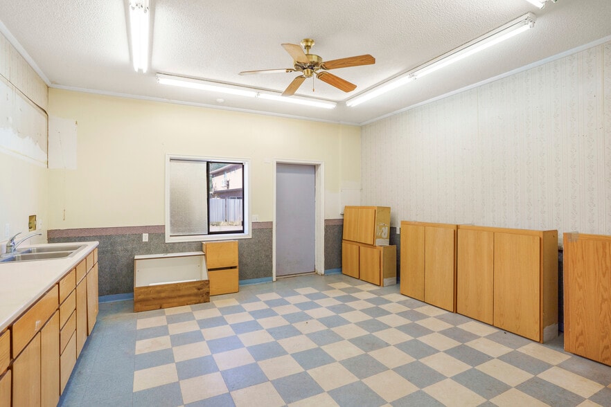 140 Central St, Colorado City, AZ for sale - Building Photo - Image 3 of 45