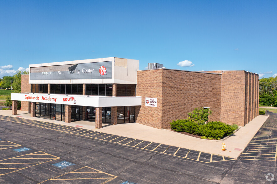 1949 S Bell School Rd, Rockford, IL for sale - Building Photo - Image 1 of 1