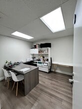 4747 N Nob Hill Rd, Sunrise, FL à louer Photo intérieure- Image 2 de 5