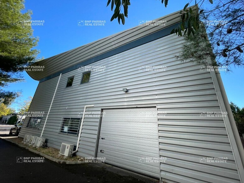 Office in Montpellier for lease - Building Photo - Image 3 of 18