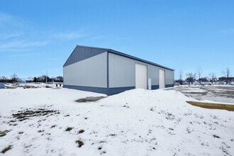 5263 Harrisburg Pike, Grove City, OH for lease Interior Photo- Image 1 of 15