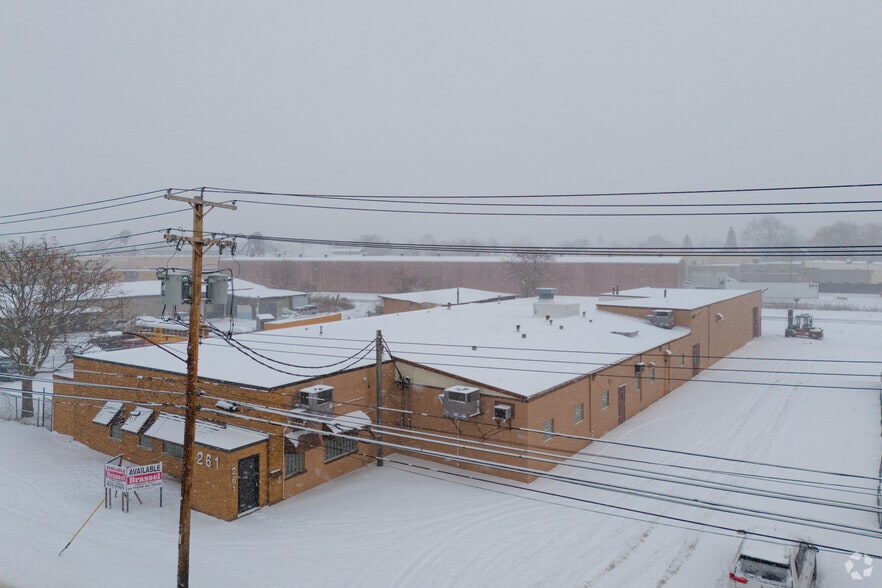 261 Main St, North Tonawanda, NY for sale - Building Photo - Image 2 of 29