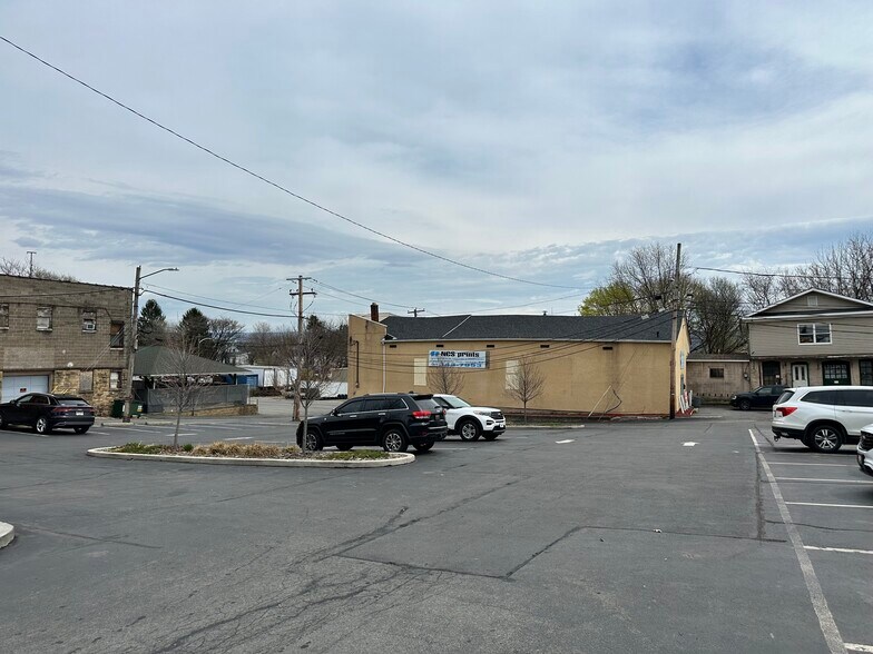 1031 Price St, Scranton, PA à vendre - Photo du bâtiment - Image 3 de 29