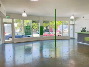 2829 NW 13th Ave, Miami, FL à vendre Photo intérieure- Image 2 de 5