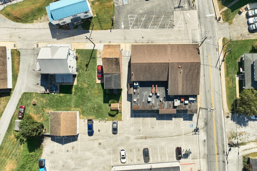 1 Cherry St, Seven Valleys, PA à vendre - Photo du bâtiment - Image 3 de 67