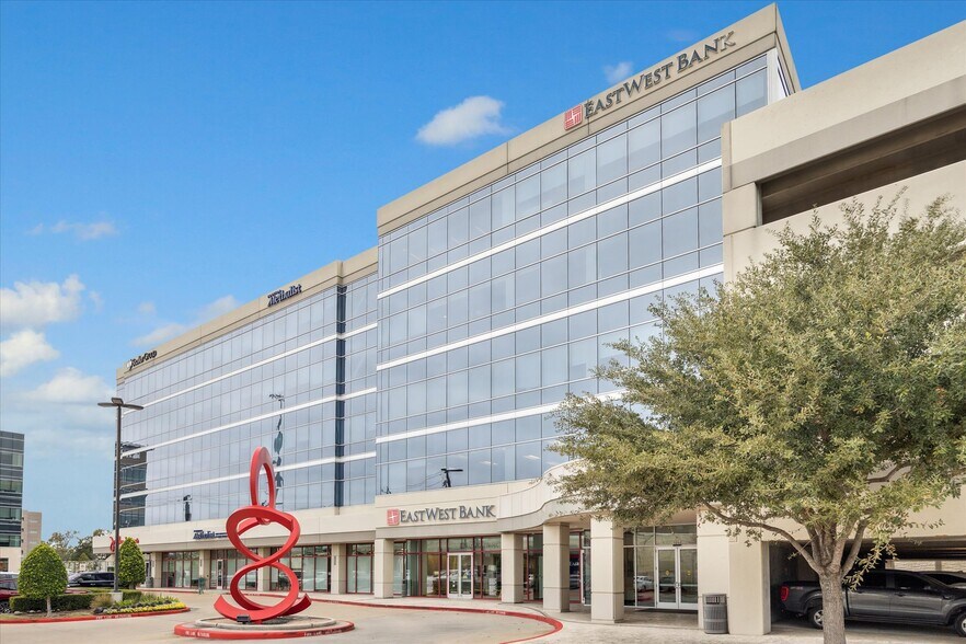 9090 Katy Fwy, Houston, TX à louer - Photo du bâtiment - Image 1 de 11