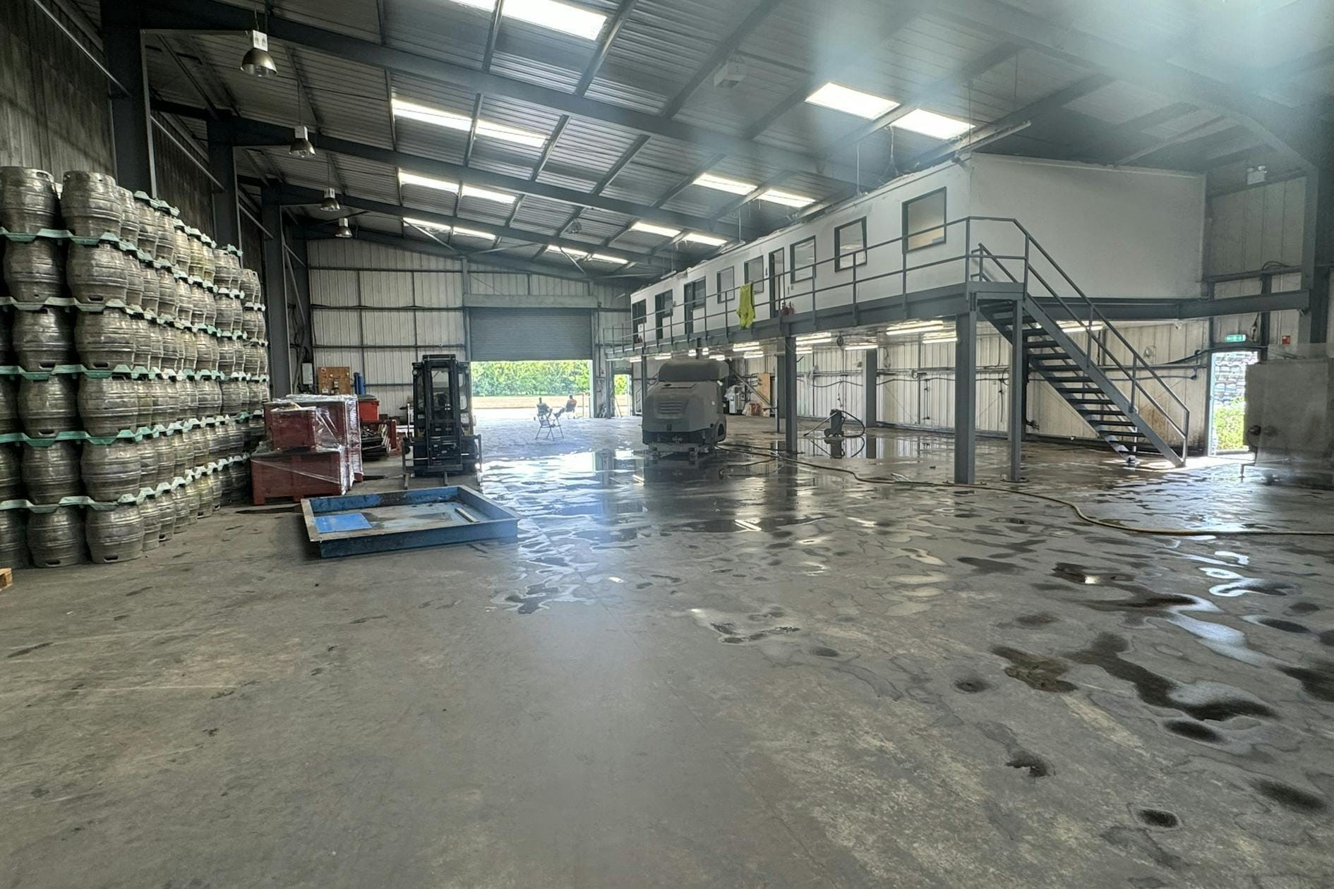 Roseland Business Park, Long Bennington for lease Interior Photo- Image 1 of 3