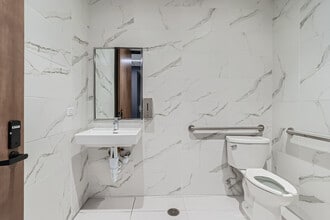 1775 Sherman St, Denver, CO for lease Interior Photo- Image 2 of 4