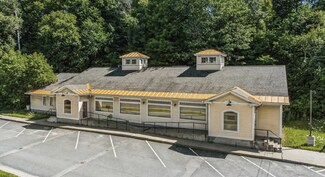 Plus de détails pour 626 Broad St, Lyndonville, VT - Commerce de détail à louer