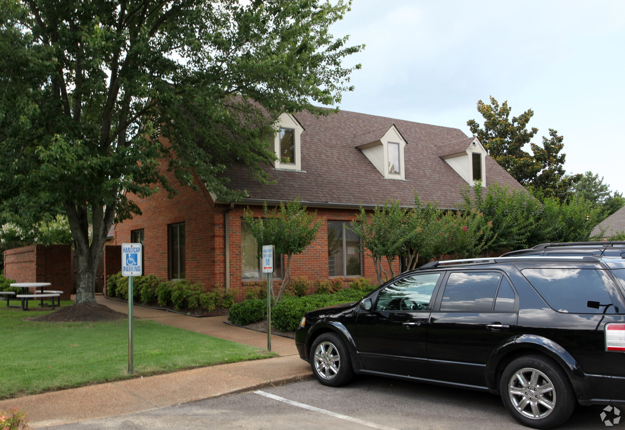 5866 Ridge Bend Rd, Memphis, TN à vendre Photo principale- Image 1 de 1