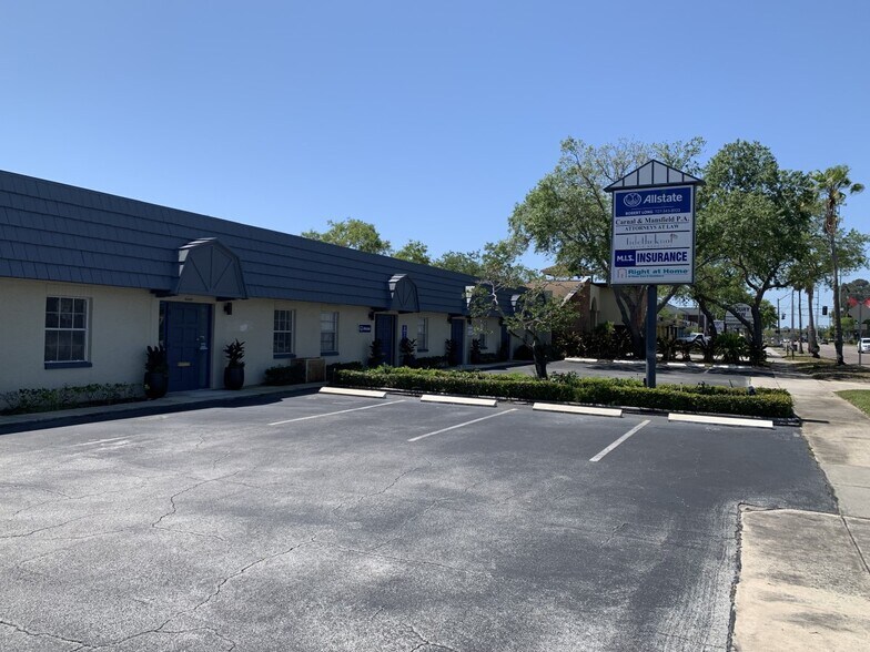 6526-6536 Central Ave, Saint Petersburg, FL à louer - Photo du bâtiment - Image 2 de 8