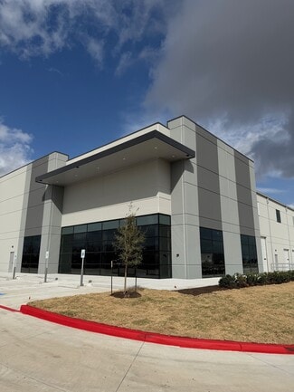 More details for 6140 Dixie Dr, Houston, TX - Industrial for Sale