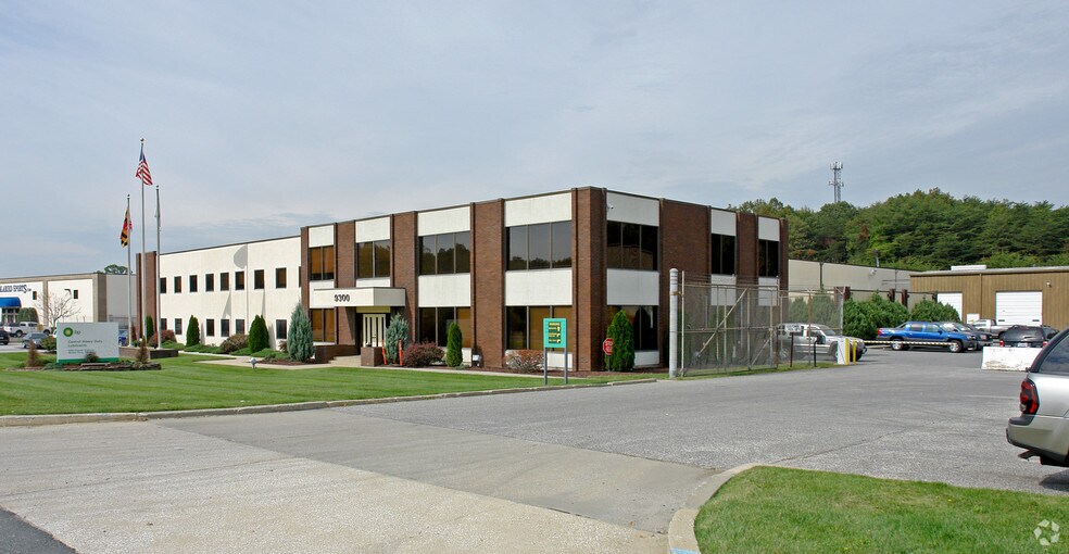9300 Pulaski Hwy, Middle River, MD à louer - Photo du bâtiment - Image 2 de 6