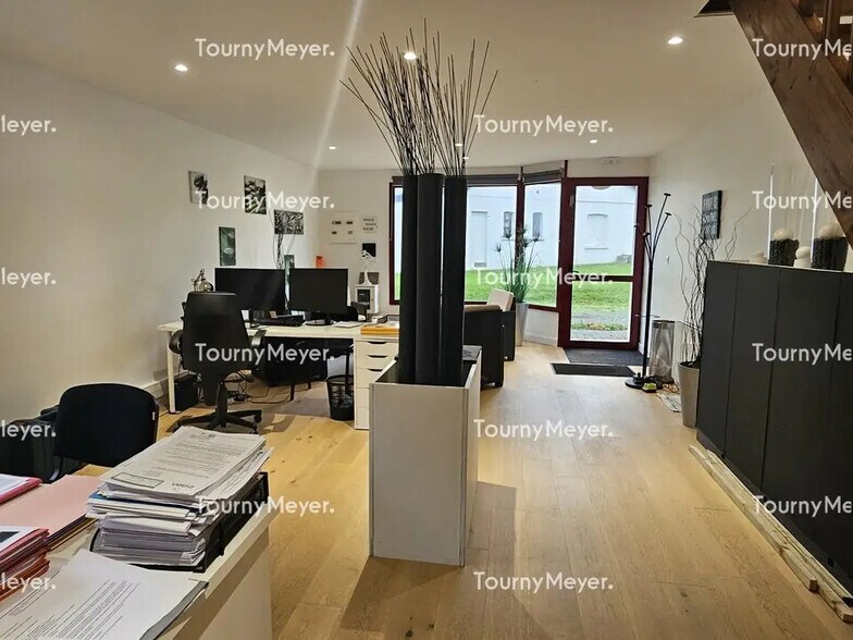 Bureau dans Thorigné-Fouillard à louer - Photo du bâtiment - Image 2 de 3