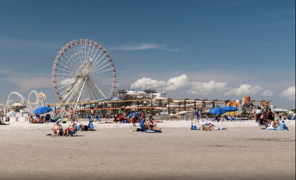 222 E Schellenger Ave, Wildwood, NJ for sale - Primary Photo - Image 1 of 1