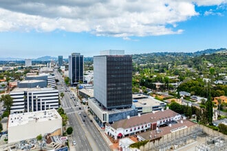 15910 Ventura Blvd, Encino, CA - Aerial  map view