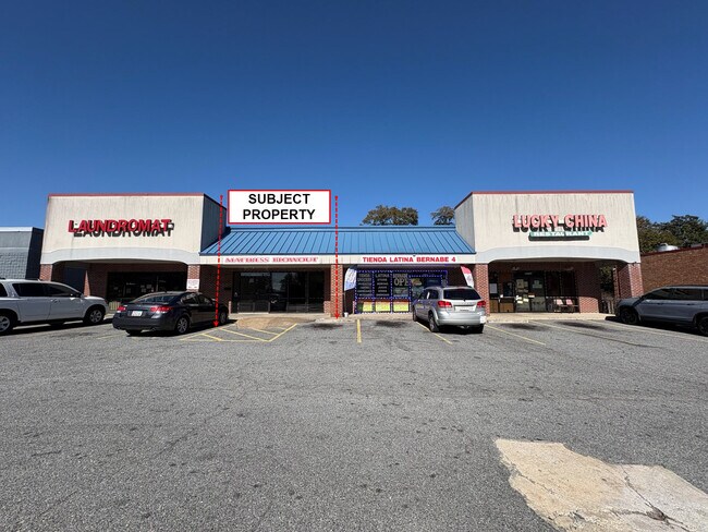 Plus de détails pour 4221 Mercer University Dr, Macon-Bibb, GA - Commerce de détail à louer