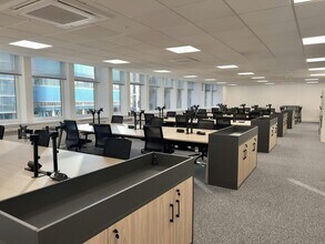 32-38 Dukes Pl, London for lease Interior Photo- Image 2 of 10