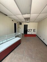 827-863 N IH 35, New Braunfels, TX for lease Interior Photo- Image 2 of 4