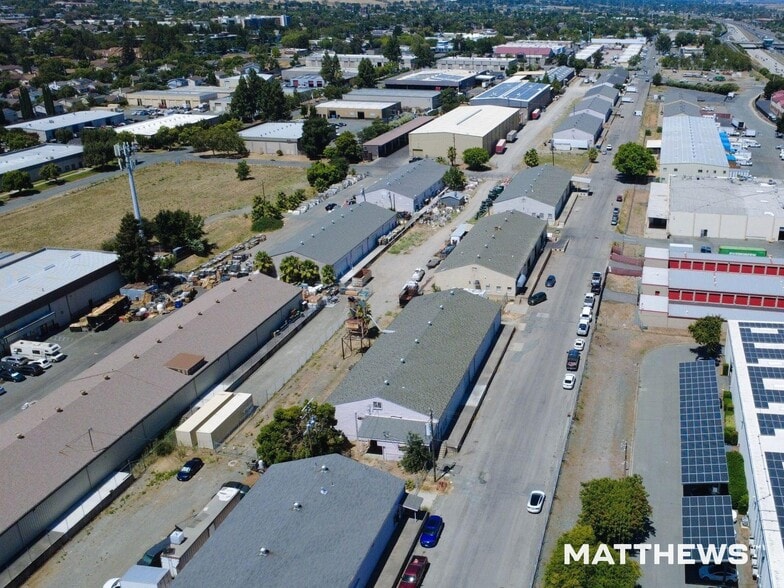 548 Bliss Ave, Pittsburg, CA for lease - Building Photo - Image 2 of 7