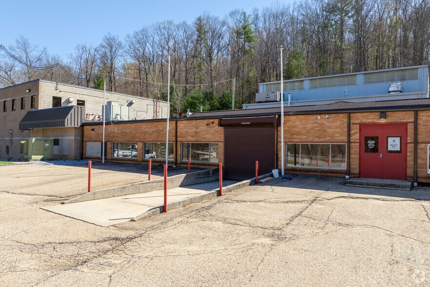 24 E Brookfield Rd, North Brookfield, MA for sale - Building Photo - Image 3 of 12