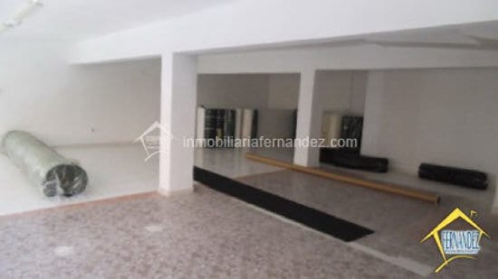 Retail in Cáceres for lease Building Photo- Image 1 of 9