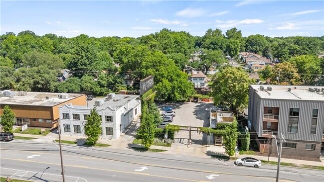 Plus de détails pour 624-634 E 63rd St – Commerce de détail à vendre, Kansas City, MO