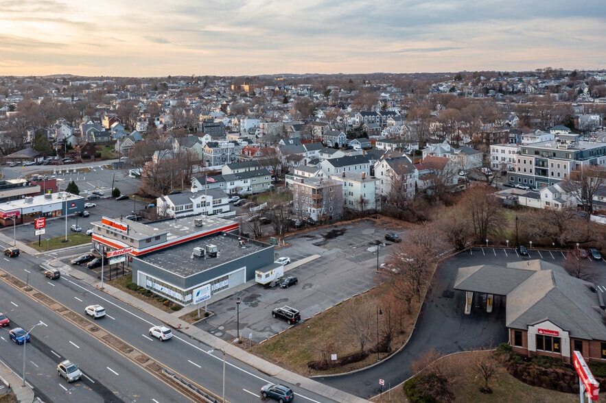 770 Gallivan Blvd, Dorchester, MA for lease - Building Photo - Image 1 of 3