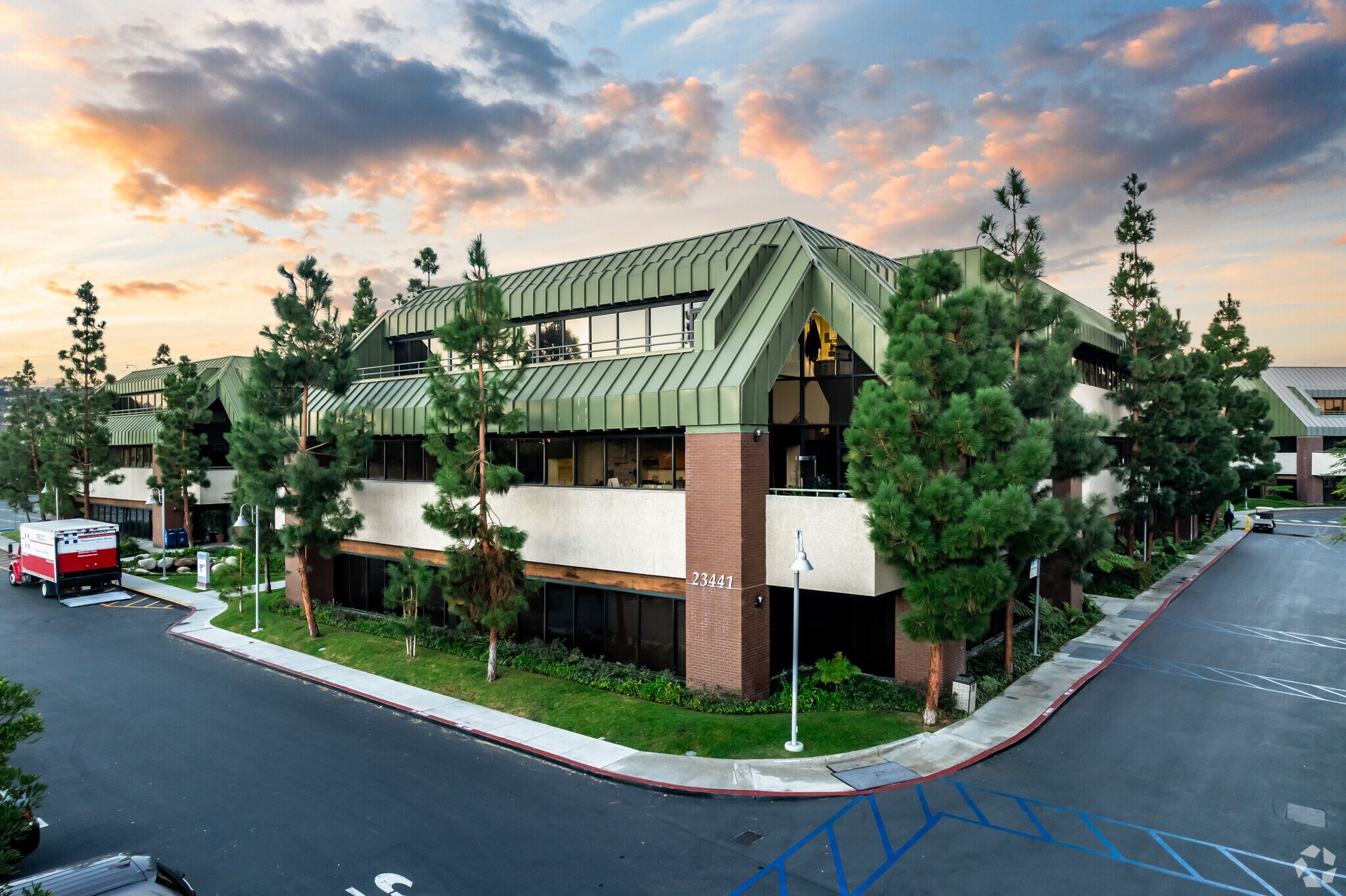 23441 Madison St, Torrance, CA à louer Photo principale- Image 1 de 11