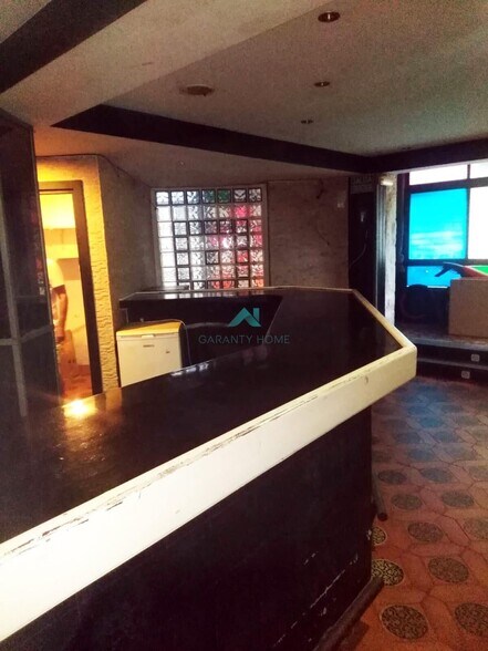 Retail in Laredo, Cantabria for sale - Interior Photo - Image 2 of 13
